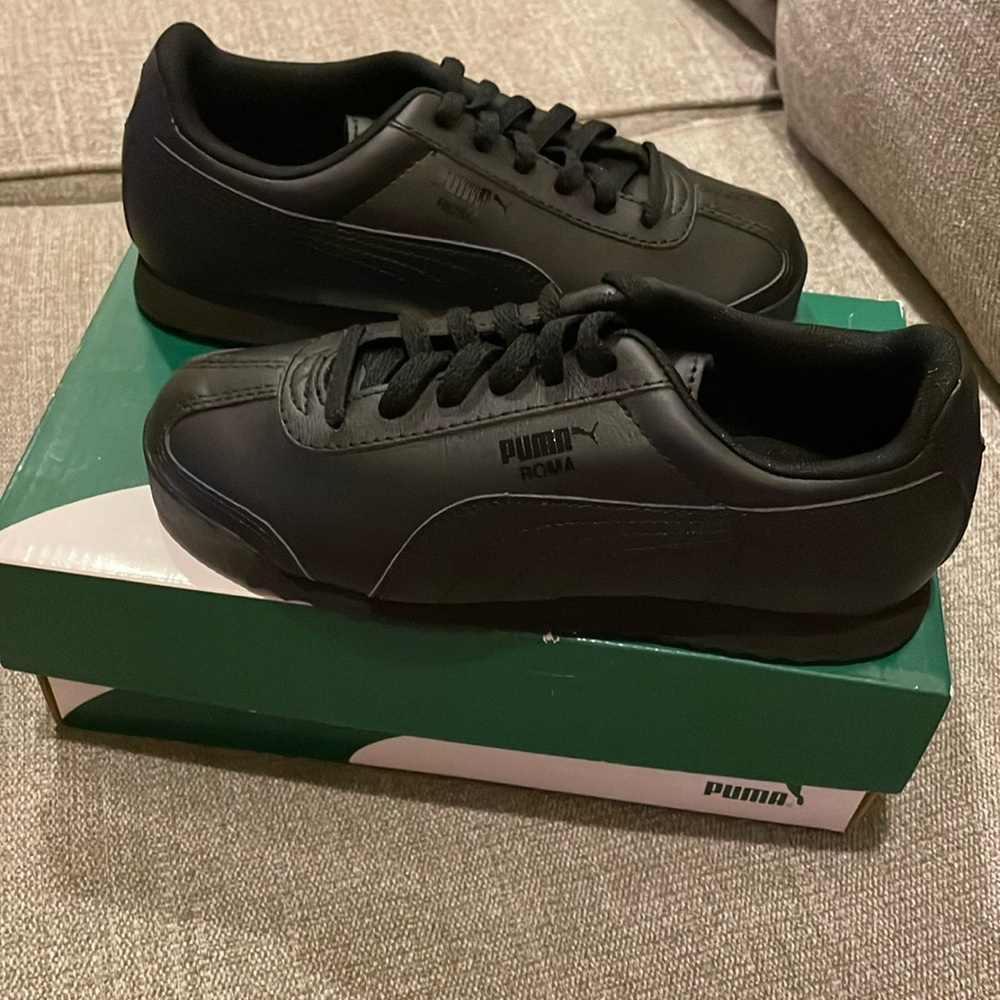 Puma Sneakers